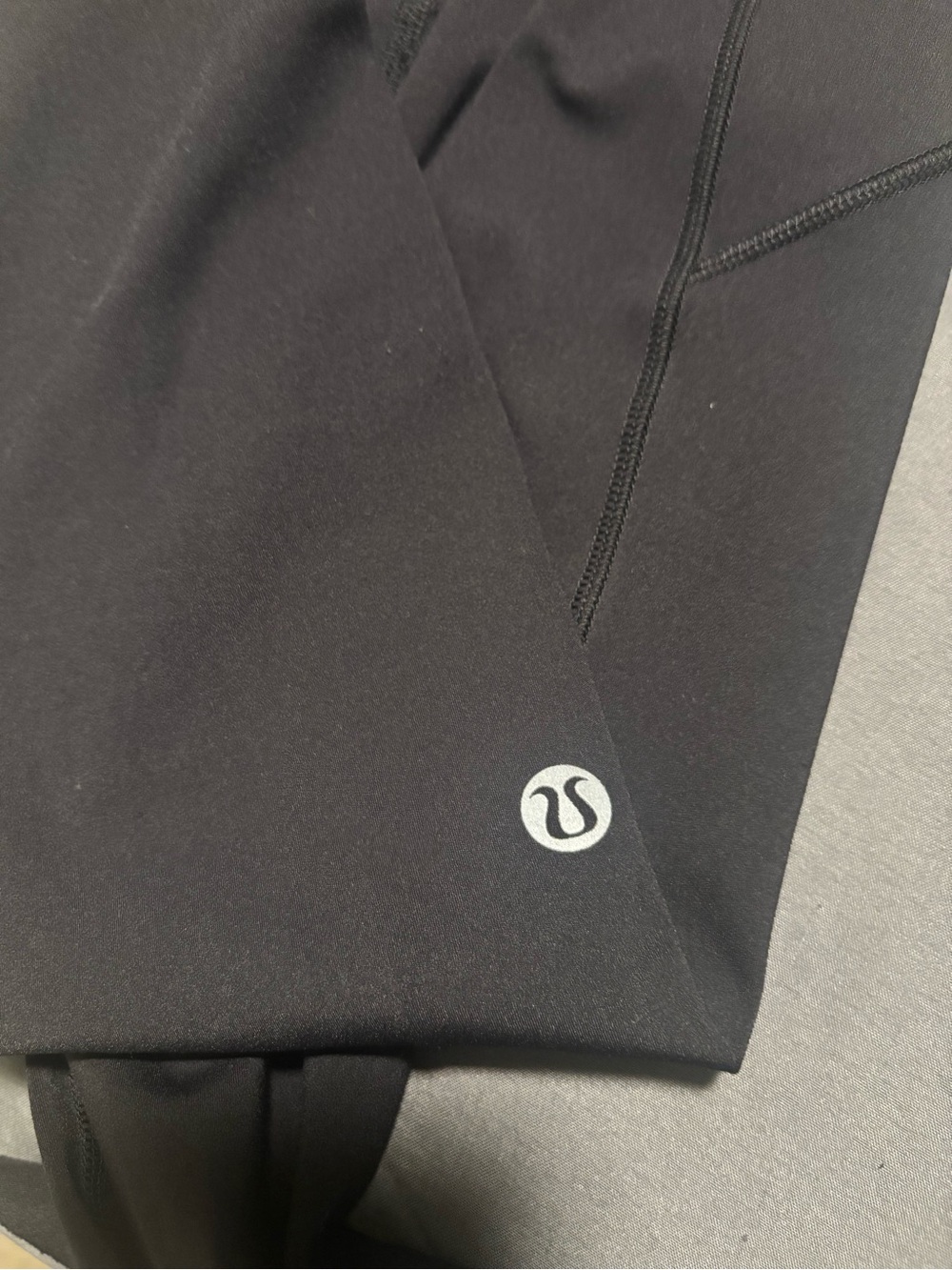 Lululemon Align High Rise Leggings Black Side Pockets - Picture 5 of 5